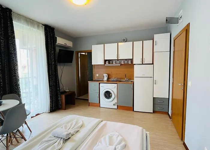 Апартамент Sunny View 3401 Sunny